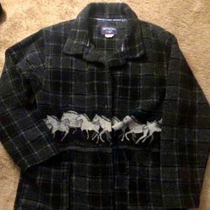 Muskoka Lakes heavy shirt.  Perfect for the Cottage or Camping.  Size is Med.-L.